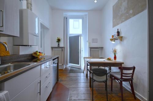 Courtyard Apartment (LIALI), Berlino (foto 4)