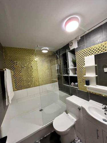 Fabulous 1Bed Apt with Balcony in Central Birmingham, Birmingham (foto 3)