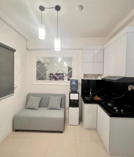Apartement Green Pramuka Square suite Room - image 5