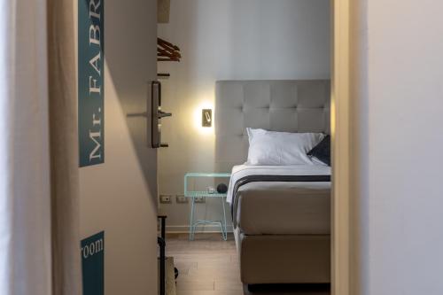 3 twin beds