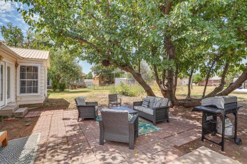 . Pet Friendly Home w/ Yard & Grill in Crowell!