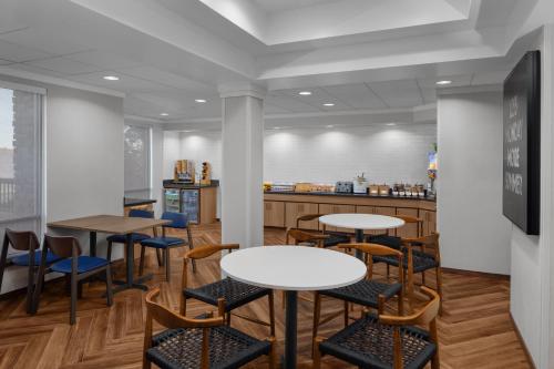 Fairfield Inn & Suites Richfield - image 6