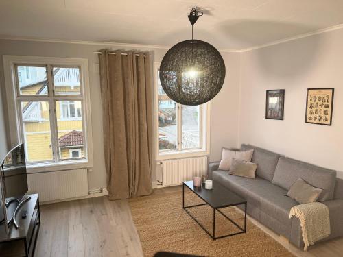 Sekelskiftescharm i Hjartat av Stromstad, 4 baddar - Historic Charm, for 4 Guests in Stromstad