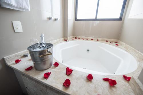 อ่างแช่น้ำร้อน, Olavo Bilac Hotel in ตอบาเต้