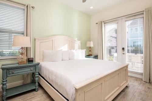 Brilliant Cottage near Disney w Hotel Amenities at Margaritaville 8090KD - image 10
