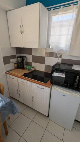 Logement indépendant calme proche de Nantes avec jardin (Logement independant calme proche de Nantes avec jardin) in แทรลิเย