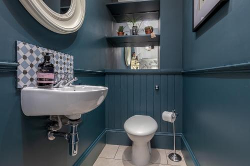 Beautiful Victorian Apartment close to the Botanical gardens, Free parking!, Edinburgh (photo 9)