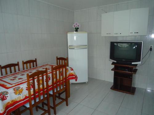 Two-Bedroom Apartment image 6