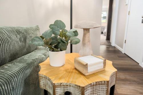 Whispering Willow Retreat 2BD 2BA Nature Oasis Whispering Willow Retreat 2BD 2BA Nature Oasis