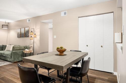 Whispering Willow Retreat 2BD 2BA Nature Oasis Whispering Willow Retreat 2BD 2BA Nature Oasis