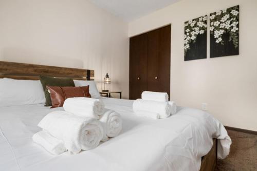 Whispering Willow Retreat 2BD 2BA Nature Oasis Whispering Willow Retreat 2BD 2BA Nature Oasis