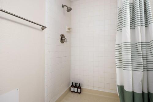 Whispering Willow Retreat 2BD 2BA Nature Oasis Whispering Willow Retreat 2BD 2BA Nature Oasis