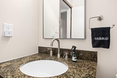 Whispering Willow Retreat 2BD 2BA Nature Oasis Whispering Willow Retreat 2BD 2BA Nature Oasis