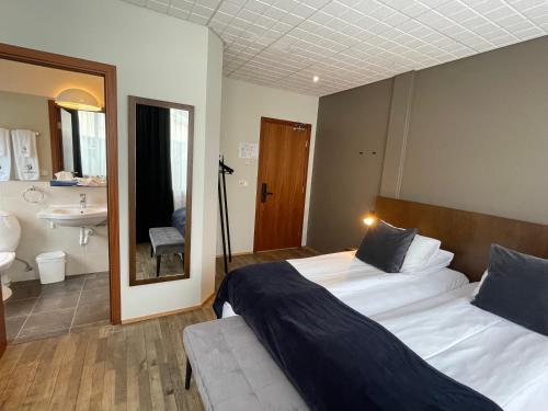 Hotel Norðurland - image 14
