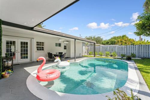Private Bungalow Oasis with Pool in Fort Lauderdale, USA