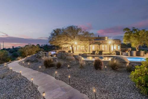 Stunning Secluded Ranch, Sleeps 8, Pool and Jacuzzi in ฟอร์ตแมคโดเวลล์