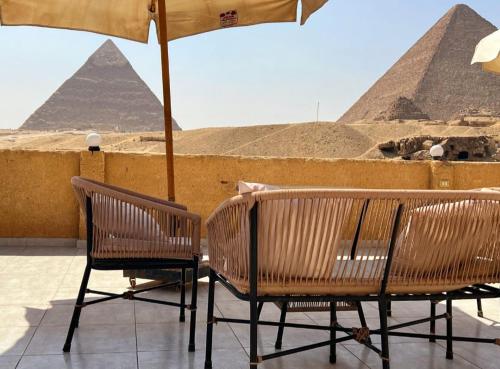 Tamara Front Pyramids & Valley Temple View