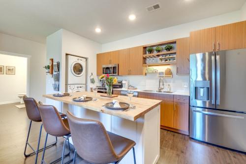 Condo Near Beach and Downtown in Traverse City! in Traverse City, USA