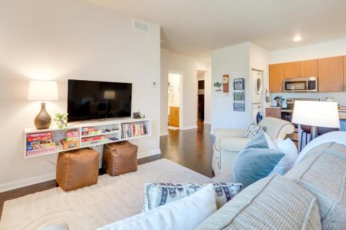 Condo Near Beach and Downtown in Traverse City! in Traverse City, USA