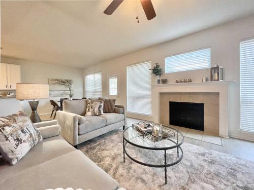 Elegant Conroe Getaway with Game Room & BBQ in Conroe, USA