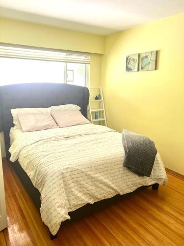 Room in West Vancouver in West Vancouver, Canada