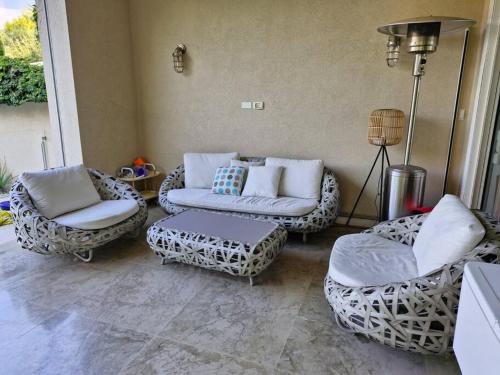aqueduct villa cesarea jacuzzi in قيسارية