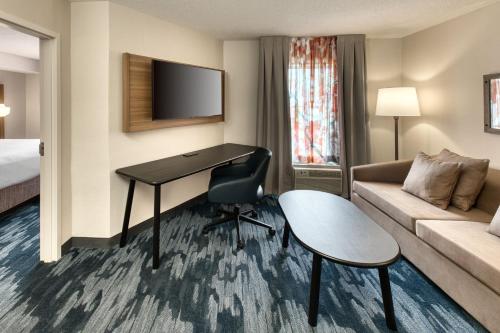 Suite, 1 King, Sofa bed