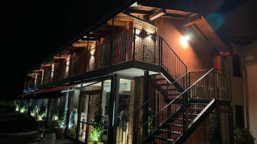陽台/露台, Cascina Vittoria Restaurant Lab & Rooms in 羅尼亞諾
