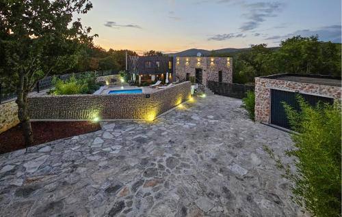 Viesnīcas āriene, Luxurious Home In Biorine in Budimir
