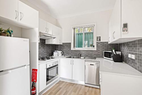 Double Room - Quaint Spot in Marayong - Centrally Located - Shared Bathroom in Blacktown