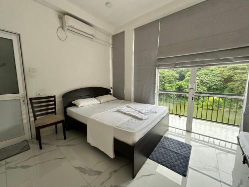 Double Room with Mountain View image 5
