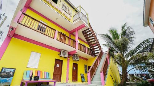 Travellers Palm Backpackers, Caye Caulker