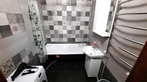 2 кімнатна квартира з 4 окремими ліжками і кондиціонером Документи для відряджень Мережа AlexApartments Безконтактне заселення 24-7, Poltava (fotografie 5)