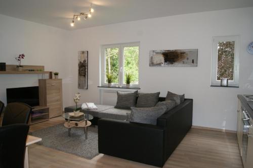 2 bedrooms, 3 beds