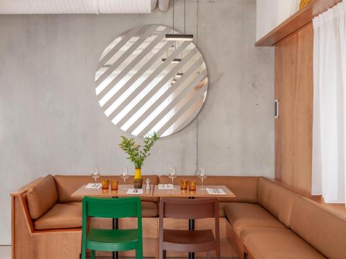 ห้องอาหาร, Hotel Vertime in เล ซาบล์-โดโลน