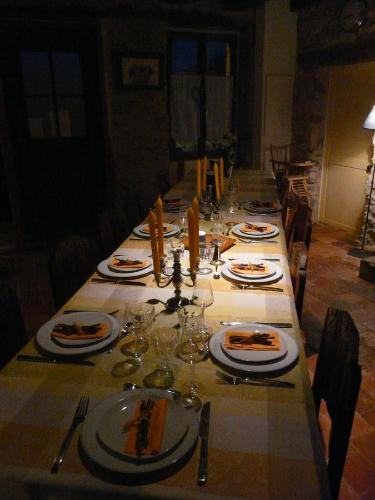 Banketu zāle, Topaze sejour chez le Vigneron in Monnieres