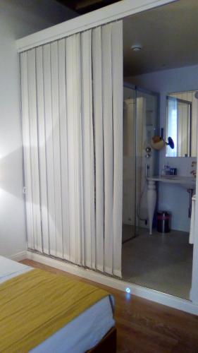 Excellent Trinity Rooms - image 9