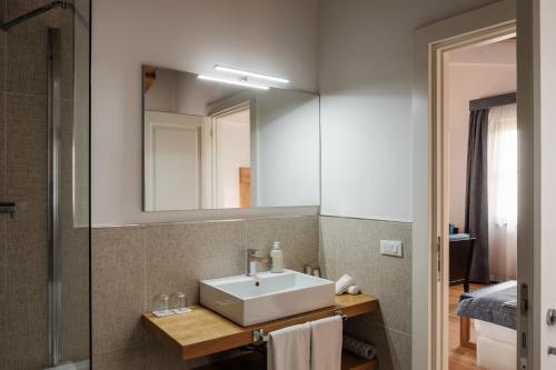 Villa Tolomei Hotel&Resort - image 11