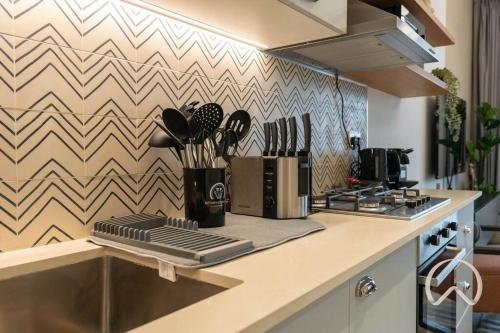 Brand New 1BR In GolfVille I Amazing Amenities, Dubái (foto 8)