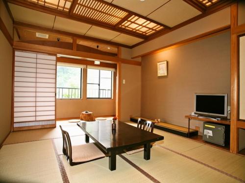 湯の蔵つるや和室　4人部屋