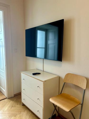 Quadrio Bedroom Central Apartment - main image