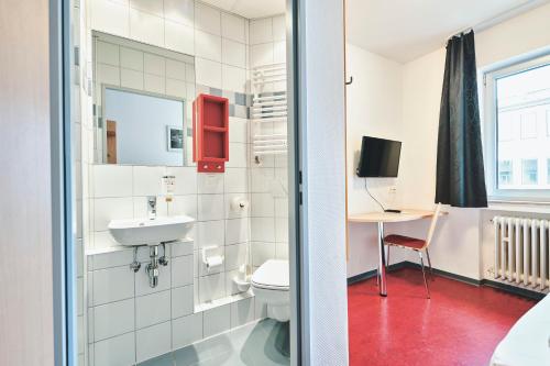 DJH Jugendgästehaus Adolph Kolping - image 3