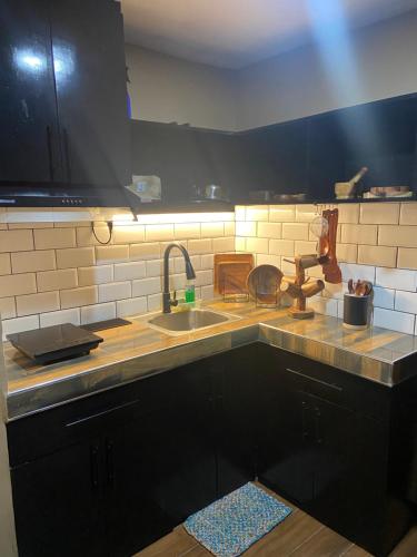 IV’s Condo w/ Netflix and Wi-Fi & Karaoke II in San Andres