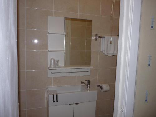 1 twin bed