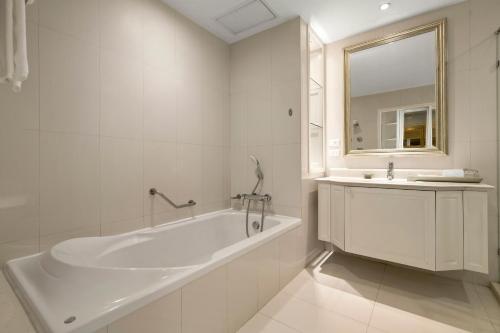 Two-Bedroom Executive Suite image 5