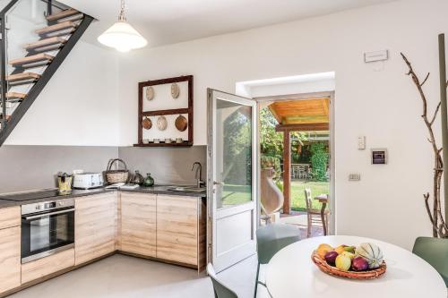 кухня, Casale Giancesare Villa Agricola in Капаччо