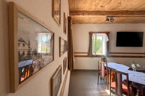 Hotel RON in Mikulasovice