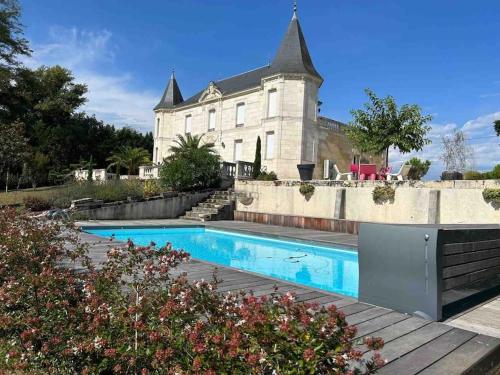 Château À louer Proche StEmilion gîte à louer Civrac-sur-Dordogne