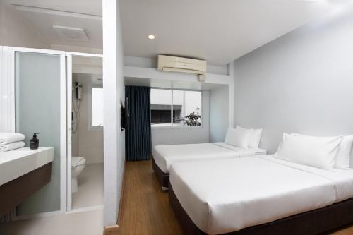 Standard Twin Room room in Nantra Silom