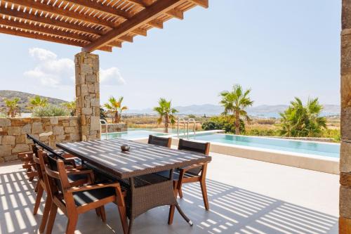 Premium Sea View Suite with private pool image 1